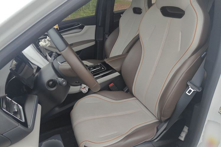 Used BYD Qin PLUS 2024 HONOR Edition DM-i 55KM Beyond Model Left Front Seat