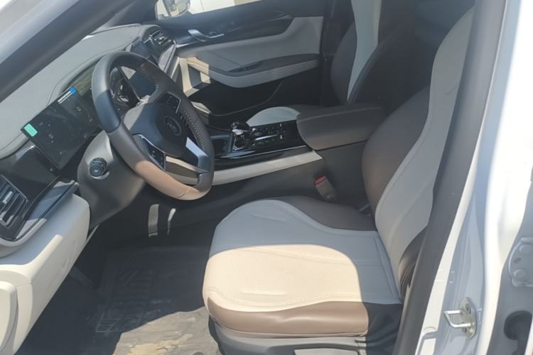 Used BYD Qin PLUS 2024 HONOR Edition DM-i 55KM Leading Model Left Front Seat
