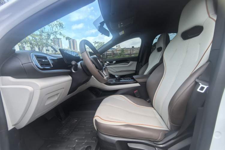 Used BYD Qin PLUS 2024 Honor Edition EV 510KM Leading Model Left Front Seat