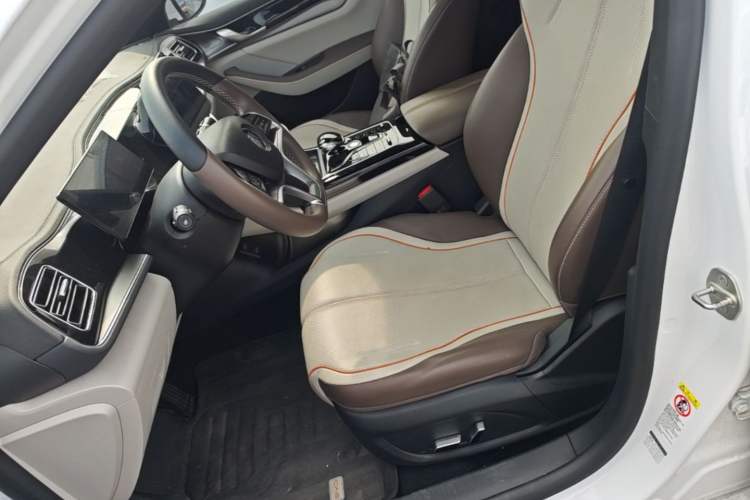 Used BYD Qin PLUS 2024 Honor Edition EV 420KM Beyond Model Left Front Seat