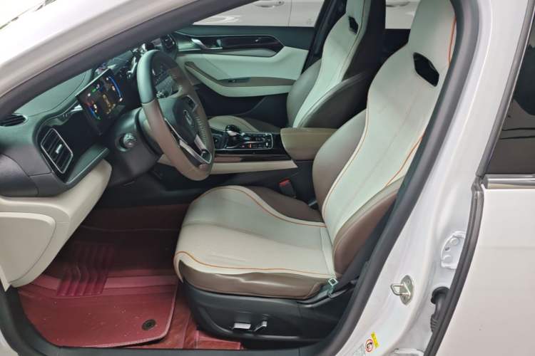 Used BYD Qin PLUS 2024 HONOR Edition DM-i 120KM Beyond Model Left Front Seat