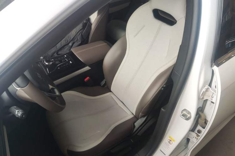 Used BYD Qin PLUS 2024 HONOR Edition DM-i 55KM Leading Model Left Front Seat