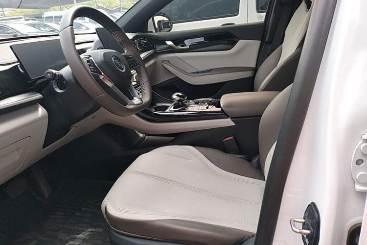 Used BYD Qin PLUS 2024 HONOR Edition DM-i 55KM Leading Model Left Front Seat