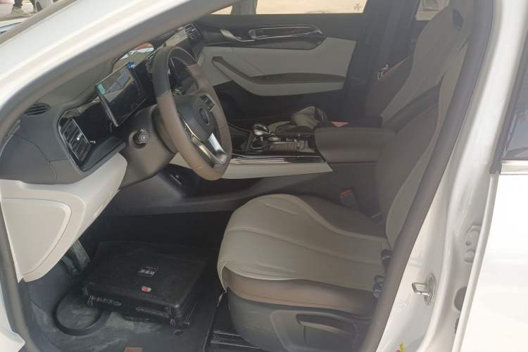 Used BYD Qin PLUS 2024 HONOR Edition DM-i 55KM Leading Model Left Front Seat
