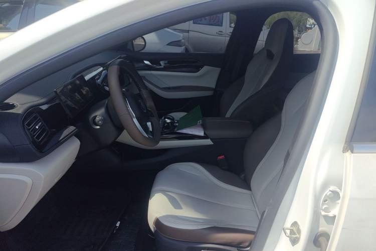 Used BYD Qin PLUS 2024 HONOR Edition DM-i 55KM Leading Model Left Front Seat