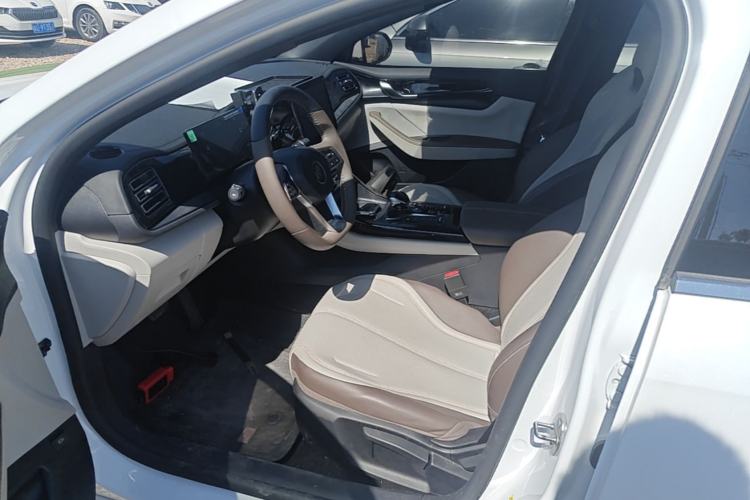 Used BYD Qin PLUS 2024 HONOR Edition DM-i 55KM Leading Model Left Front Seat