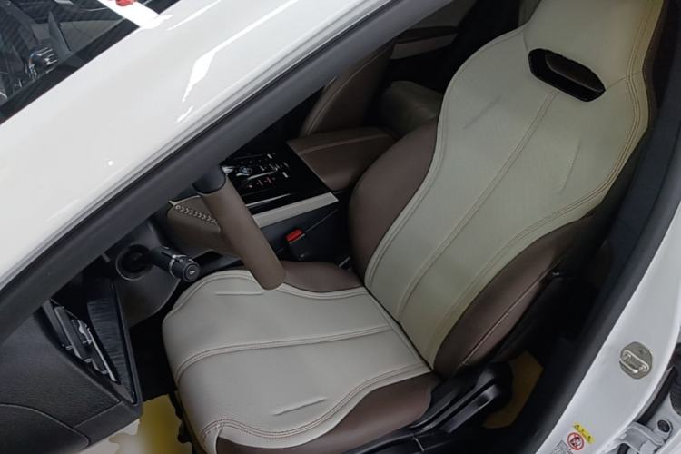 Used BYD Qin PLUS 2024 HONOR Edition DM-i 55KM Leading Model Left Front Seat