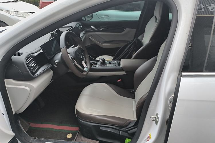 Used BYD Qin PLUS 2024 HONOR Edition DM-i 55KM Beyond Model Left Front Seat