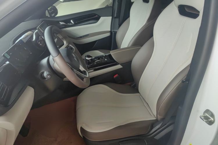 Used BYD Qin PLUS 2024 HONOR Edition DM-i 55KM Leading Model Left Front Seat