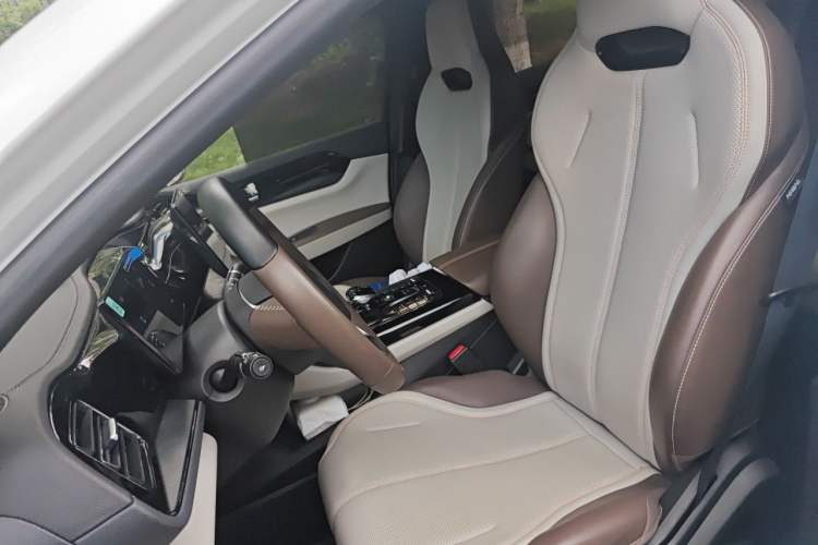 Used BYD Qin PLUS 2024 HONOR Edition DM-i 55KM Leading Model Left Front Seat