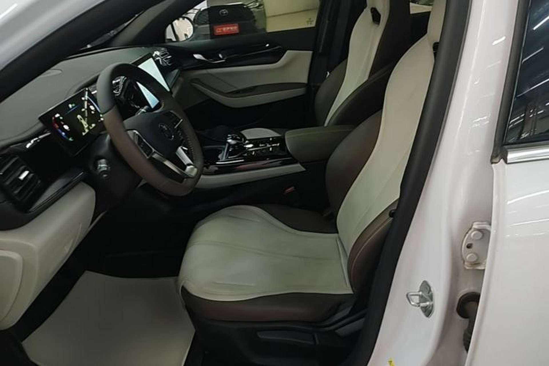 Used BYD Qin PLUS 2024 HONOR Edition DM-i 55KM Leading Model Left Front Seat