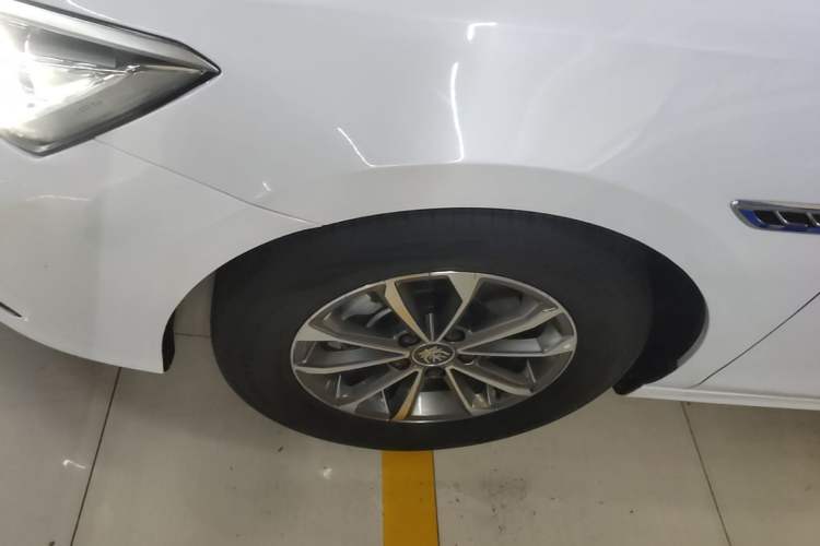 Used BYD Qin PLUS 2024 HONOR Edition DM-i 55KM Leading Model Left Front Wheel Hub