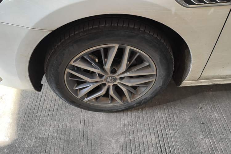 Used BYD Qin PLUS 2024 Honor Edition EV 420KM Beyond Model Left Front Wheel Hub