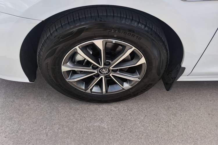 Used BYD Qin PLUS 2024 HONOR Edition DM-i 55KM Leading Model Left Front Wheel Hub