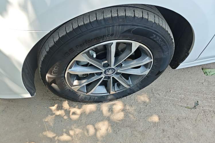 Used BYD Qin PLUS 2024 HONOR Edition DM-i 55KM Leading Model Left Front Wheel Hub