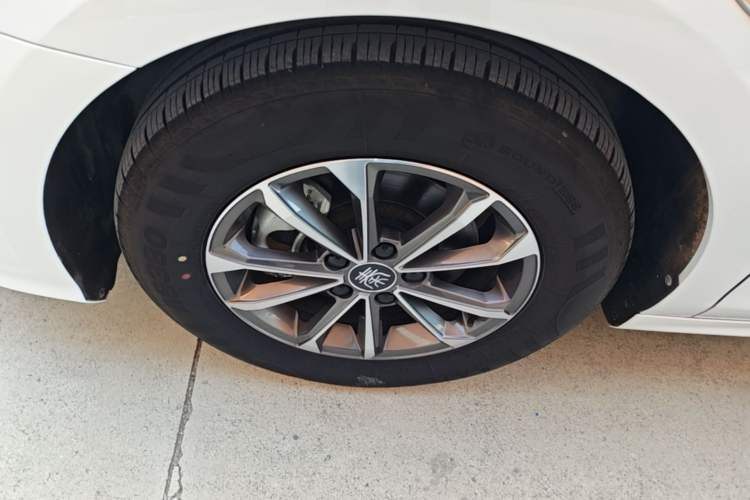 Used BYD Qin PLUS 2024 HONOR Edition DM-i 55KM Leading Model Left Front Wheel Hub