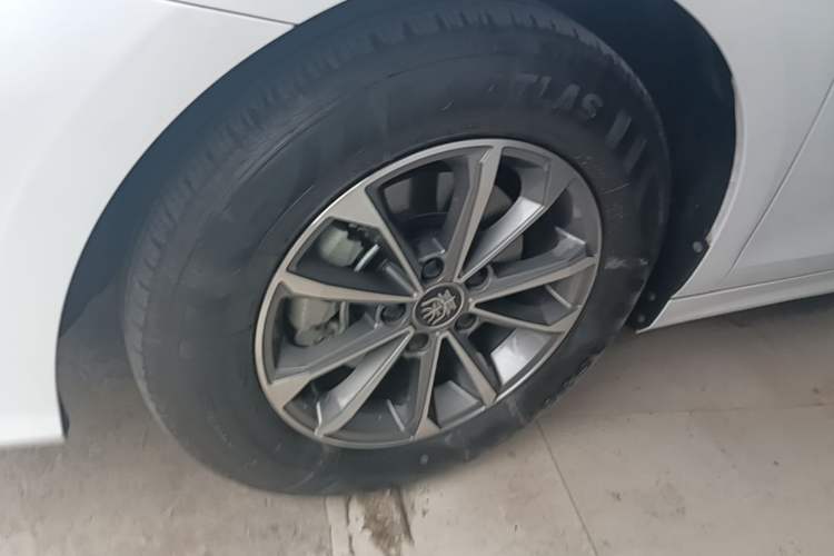 Used BYD Qin PLUS 2024 HONOR Edition DM-i 55KM Leading Model Left Front Wheel Hub