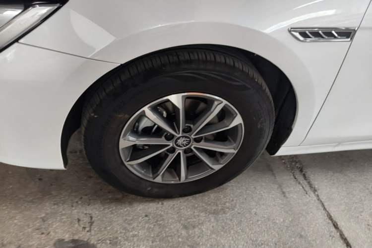 Used BYD Qin PLUS 2024 HONOR Edition DM-i 55KM Leading Model Left Front Wheel Hub