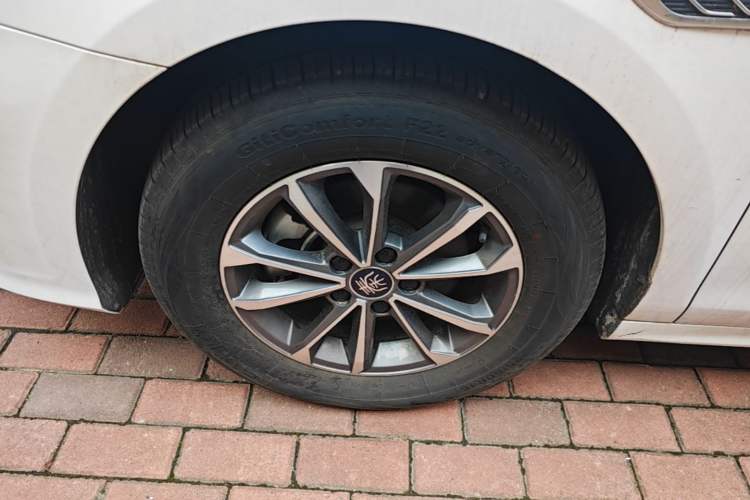 Used BYD Qin PLUS 2024 HONOR Edition DM-i 55KM Leading Model Left Front Wheel Hub