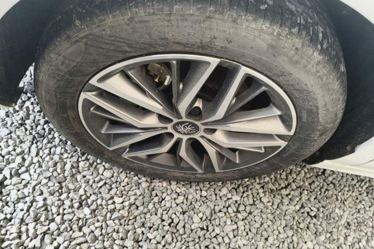 Used BYD Qin PLUS 2024 Honor Edition EV 510KM Leading Model Left Front Wheel Hub