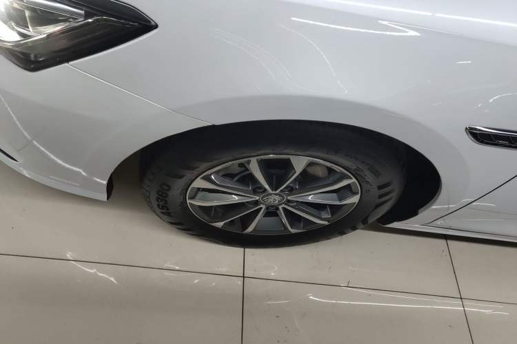 Used BYD Qin PLUS 2024 HONOR Edition DM-i 55KM Leading Model Left Front Wheel Hub