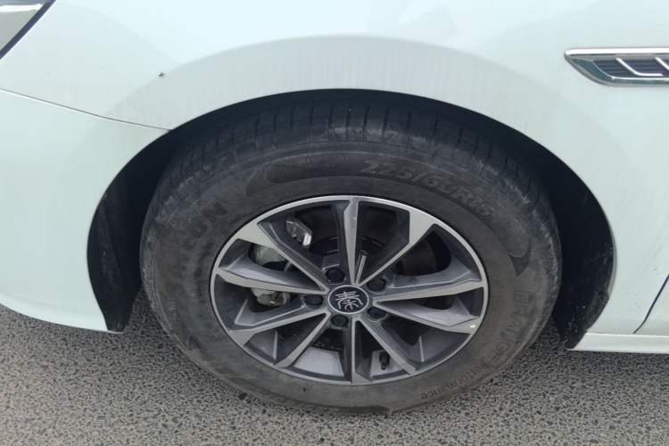 Used BYD Qin PLUS 2024 HONOR Edition DM-i 55KM Leading Model Left Front Wheel Hub