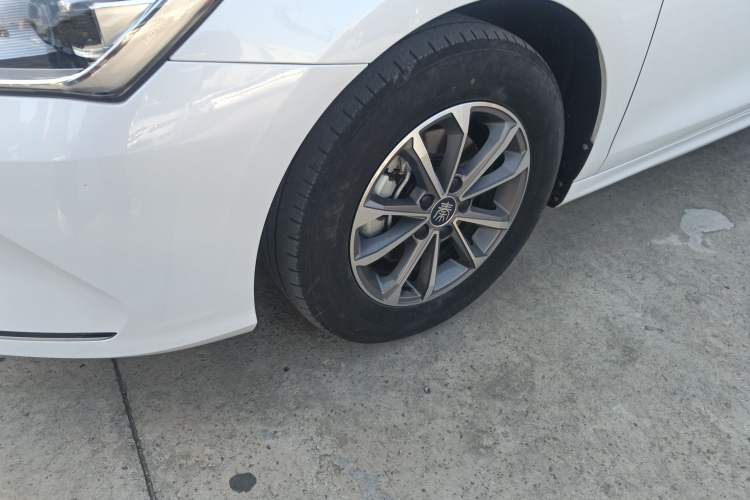 Used BYD Qin PLUS 2024 HONOR Edition DM-i 55KM Leading Model Left Front Wheel Hub
