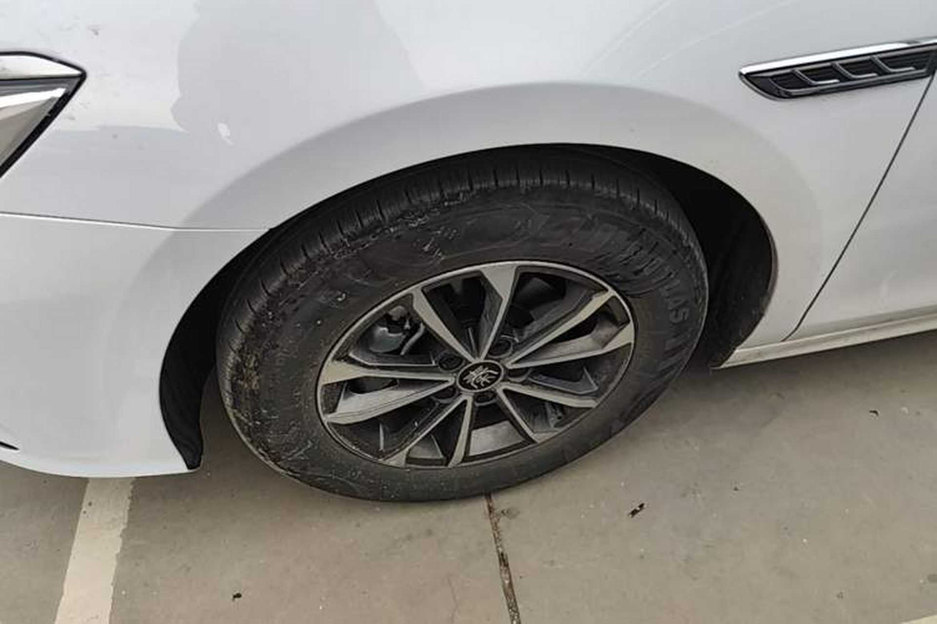 Used BYD Qin PLUS 2024 HONOR Edition DM-i 55KM Leading Model Left Front Wheel Hub
