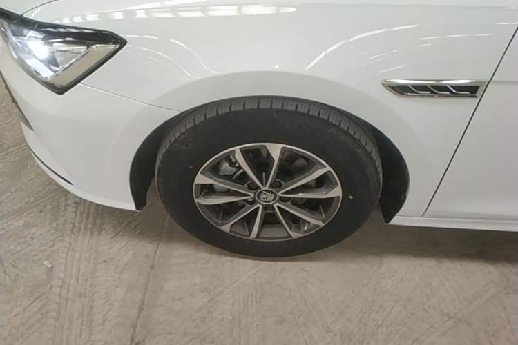 Used BYD Qin PLUS 2024 HONOR Edition DM-i 55KM Leading Model Left Front Wheel Hub