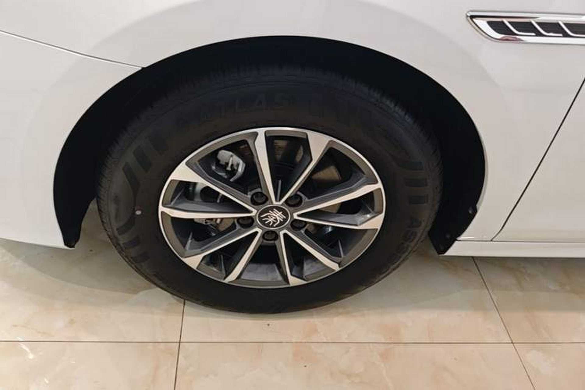 Used BYD Qin PLUS 2024 HONOR Edition DM-i 55KM Leading Model Left Front Wheel Hub