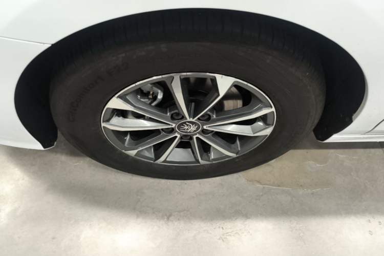Used BYD Qin PLUS 2024 HONOR Edition DM-i 55KM Leading Model Left Front Wheel Hub