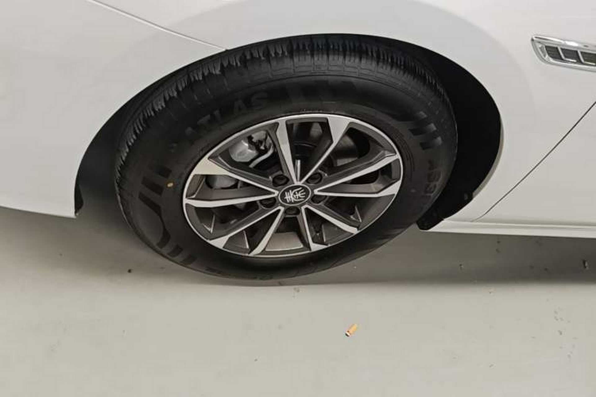 Used BYD Qin PLUS 2024 HONOR Edition DM-i 55KM Leading Model Left Front Wheel Hub