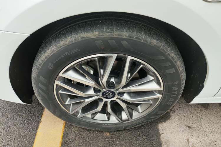 Used BYD Qin PLUS 2024 Honor Edition EV 510KM Beyond Model Left Front Wheel Hub