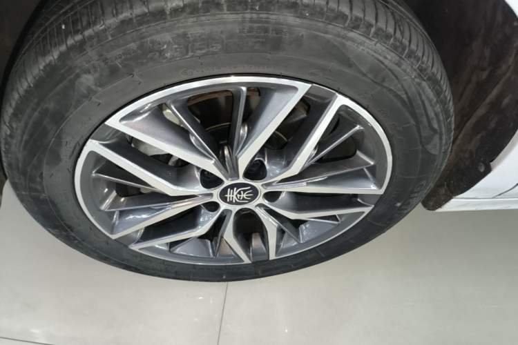 Used BYD Qin PLUS 2024 HONOR Edition DM-i 120KM Leading Model Left Front Wheel Hub