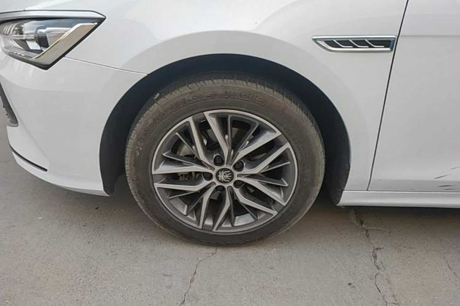 Used BYD Qin PLUS 2024 HONOR Edition DM-i 120KM Excellence Model Left Front Wheel Hub