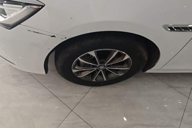 Used BYD Qin PLUS 2024 HONOR Edition DM-i 55KM Leading Model Left Front Wheel Hub