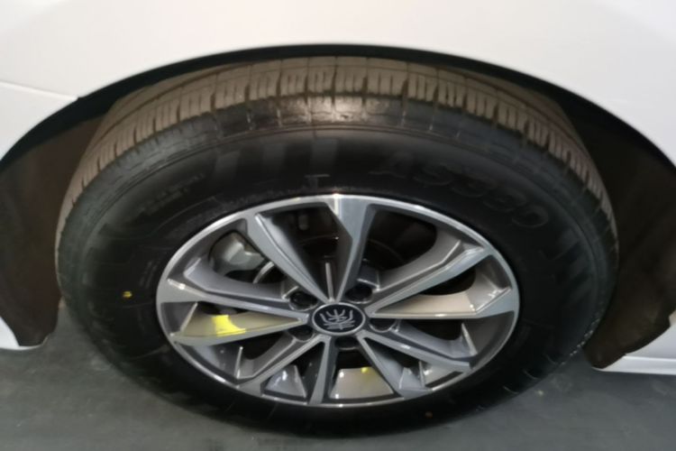 Used BYD Qin PLUS 2024 HONOR Edition DM-i 55KM Leading Model Left Front Wheel Hub