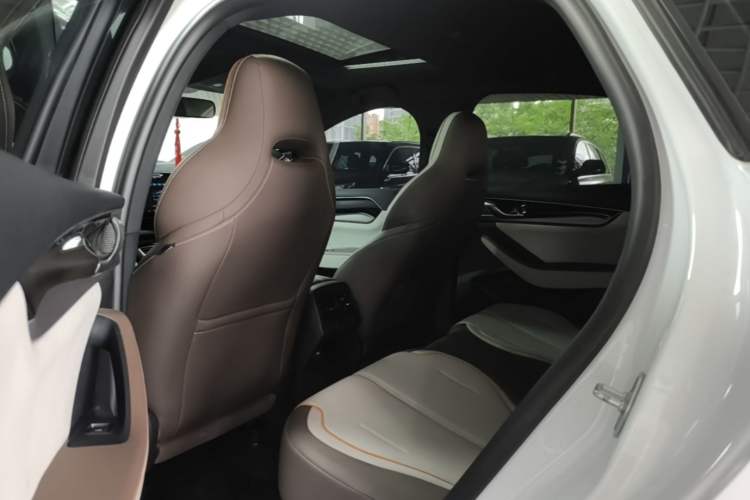 Used BYD Qin PLUS 2024 HONOR Edition DM-i 120KM Leading Model Left Rear Seat