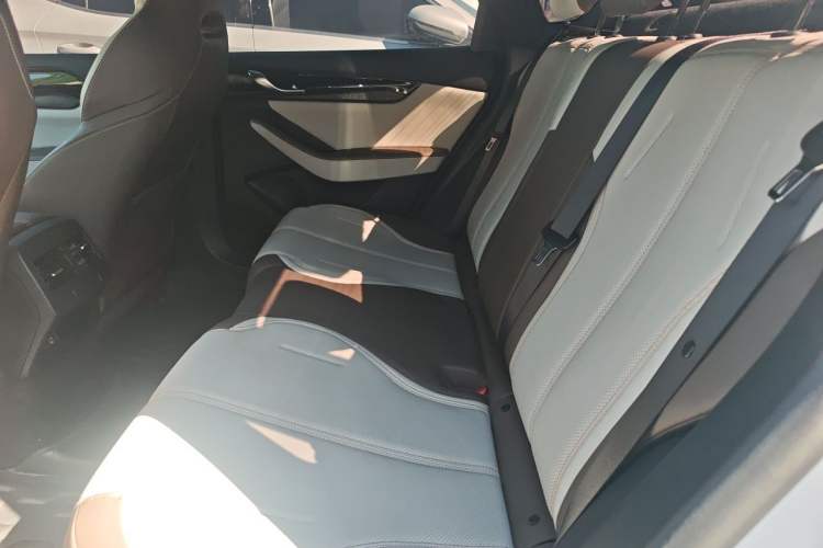 Used BYD Qin PLUS 2024 HONOR Edition DM-i 55KM Leading Model Left Rear Seat