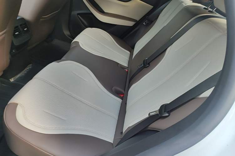 Used BYD Qin PLUS 2024 HONOR Edition DM-i 55KM Leading Model Left Rear Seat