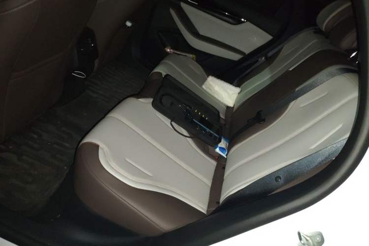 Used BYD Qin PLUS 2024 HONOR Edition DM-i 55KM Leading Model Left Rear Seat