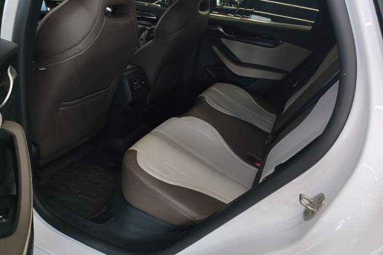 Used BYD Qin PLUS 2024 HONOR Edition DM-i 55KM Leading Model Left Rear Seat