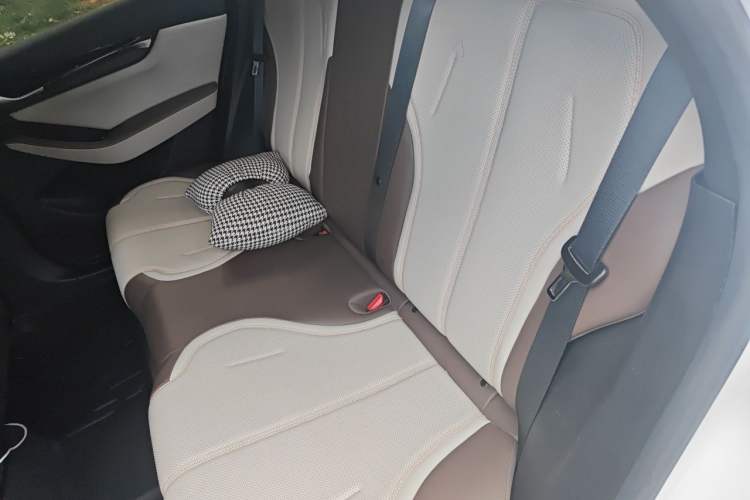 Used BYD Qin PLUS 2024 HONOR Edition DM-i 55KM Leading Model Left Rear Seat