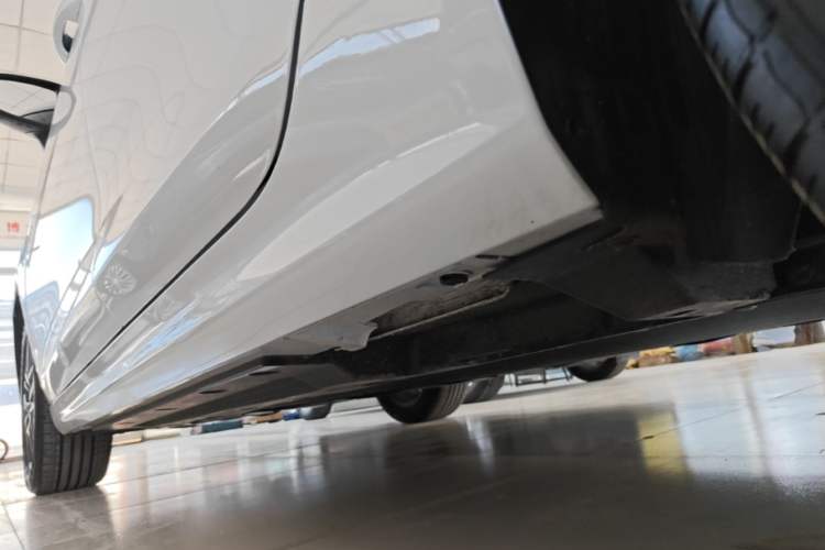 Used BYD Qin PLUS 2024 Honor Edition EV 510KM Leading Model Left Side Sill
