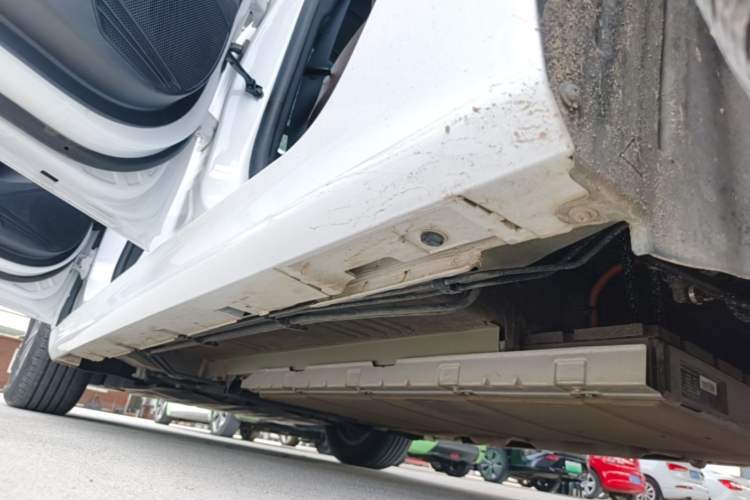 Used BYD Qin PLUS 2024 HONOR Edition DM-i 55KM Leading Model Left Side Sill