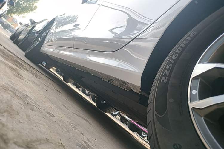 Used BYD Qin PLUS 2024 HONOR Edition DM-i 55KM Leading Model Left Side Sill