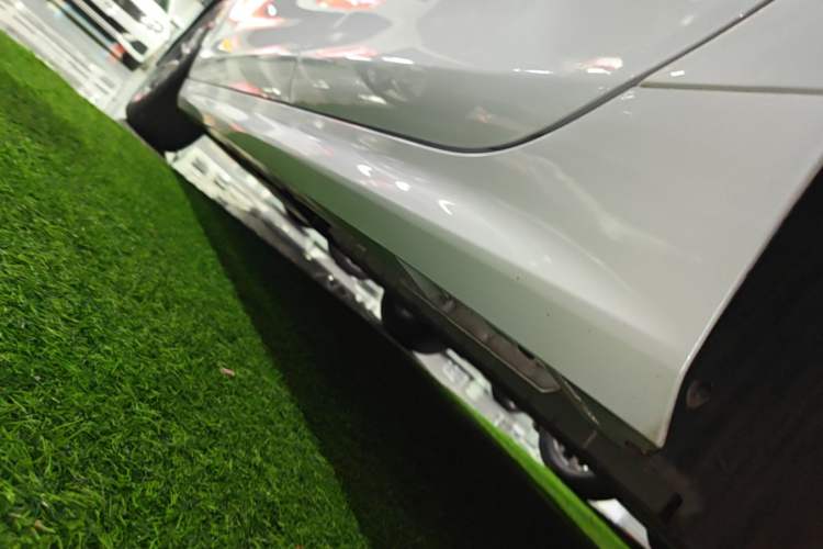 Used BYD Qin PLUS 2024 HONOR Edition DM-i 55KM Leading Model Left Side Sill
