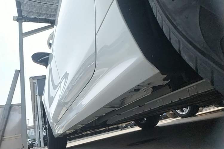 Used BYD Qin PLUS 2024 HONOR Edition DM-i 55KM Leading Model Left Side Sill