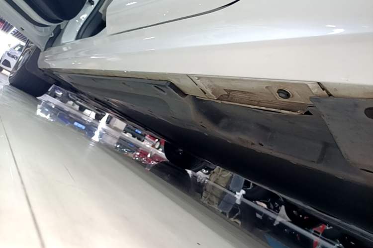 Used BYD Qin PLUS 2024 Honor Edition EV 510KM Leading Model Left Side Sill
