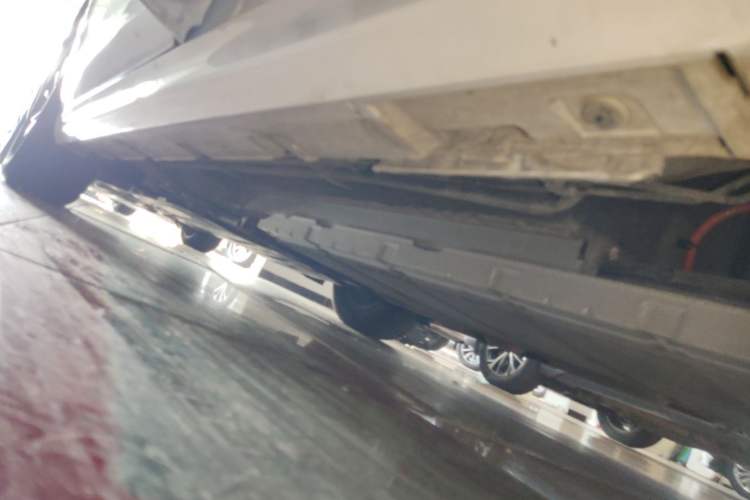 Used BYD Qin PLUS 2024 HONOR Edition DM-i 55KM Leading Model Left Side Sill